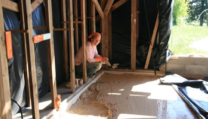 Carole tire une dalle à la Chaux 2014